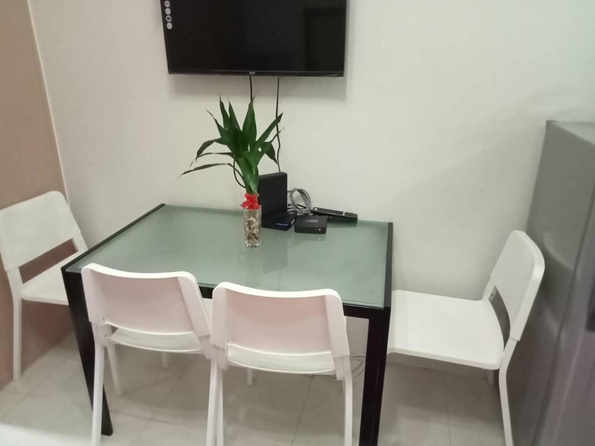Affordable Condotel Near Manila Airport ภายนอก รูปภาพ