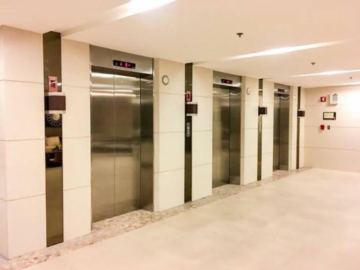 Affordable Condotel Near Manila Airport ภายนอก รูปภาพ
